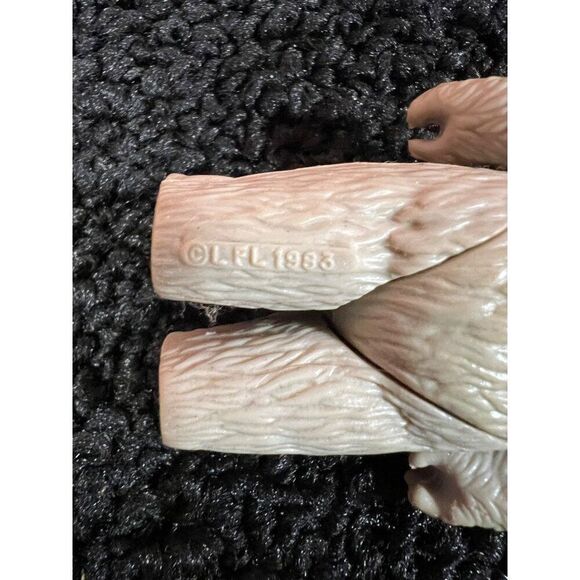 Star Wars Vintage 1983 Ewok Chief Chirpa Action Figure W2 - Picture 3 of 3